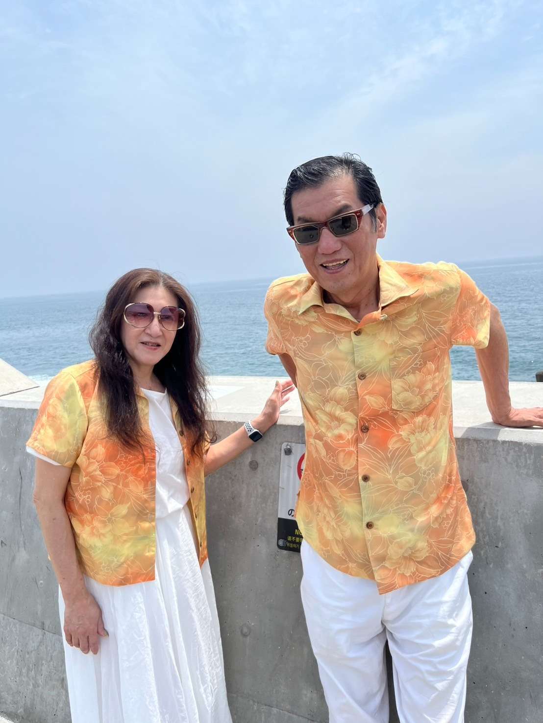 ペアコーデのアロハシャツ